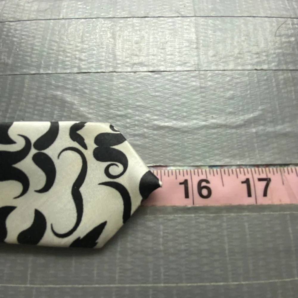 Funny Mustaches Neck Tie Kid‎ Size OS 15.5